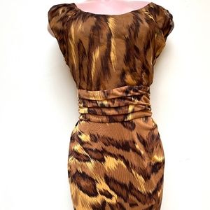 Diane von Furstenberg Size 8 -100% silk￼ animal print